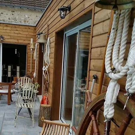 Maison Charmante A Avec Piscine Et Jacuzzi